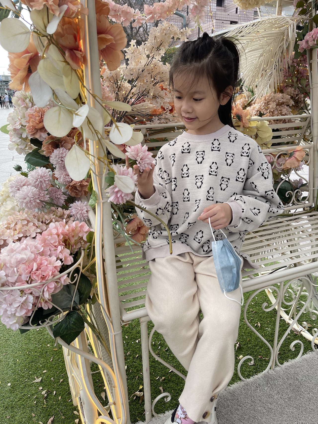 蕾絲拼接雪紡上衣